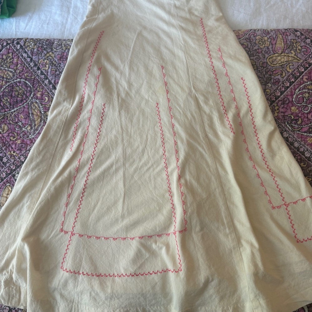 Cream skirt with pink embroidery, size 12
